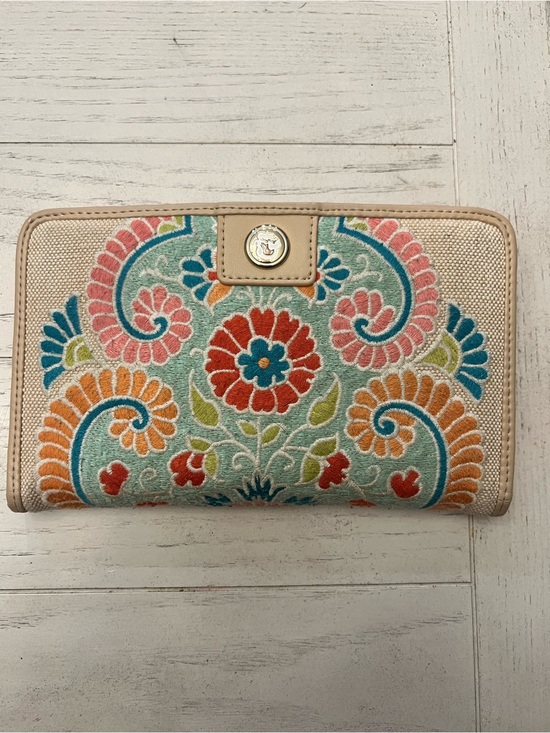 Spartina 449 Handbags - Spartina 449 Embroidered Multicolor Floral Linen and Leather Trimmed Wallet